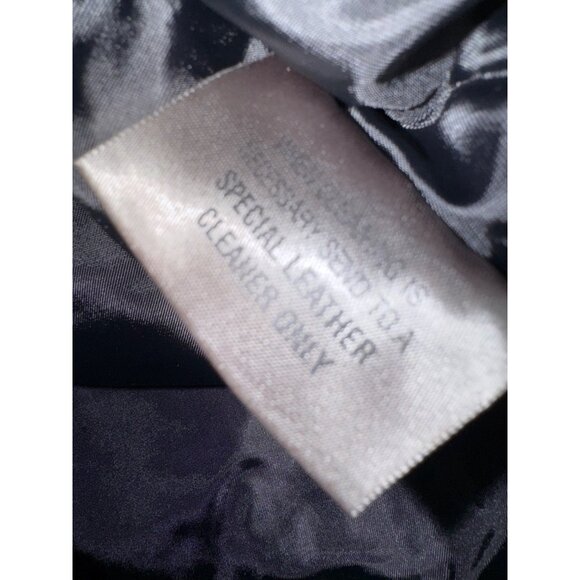 Vintage Wilsons Leather Womens Black Leather Coat Size L Insulated Button Front - Picture 3 of 11